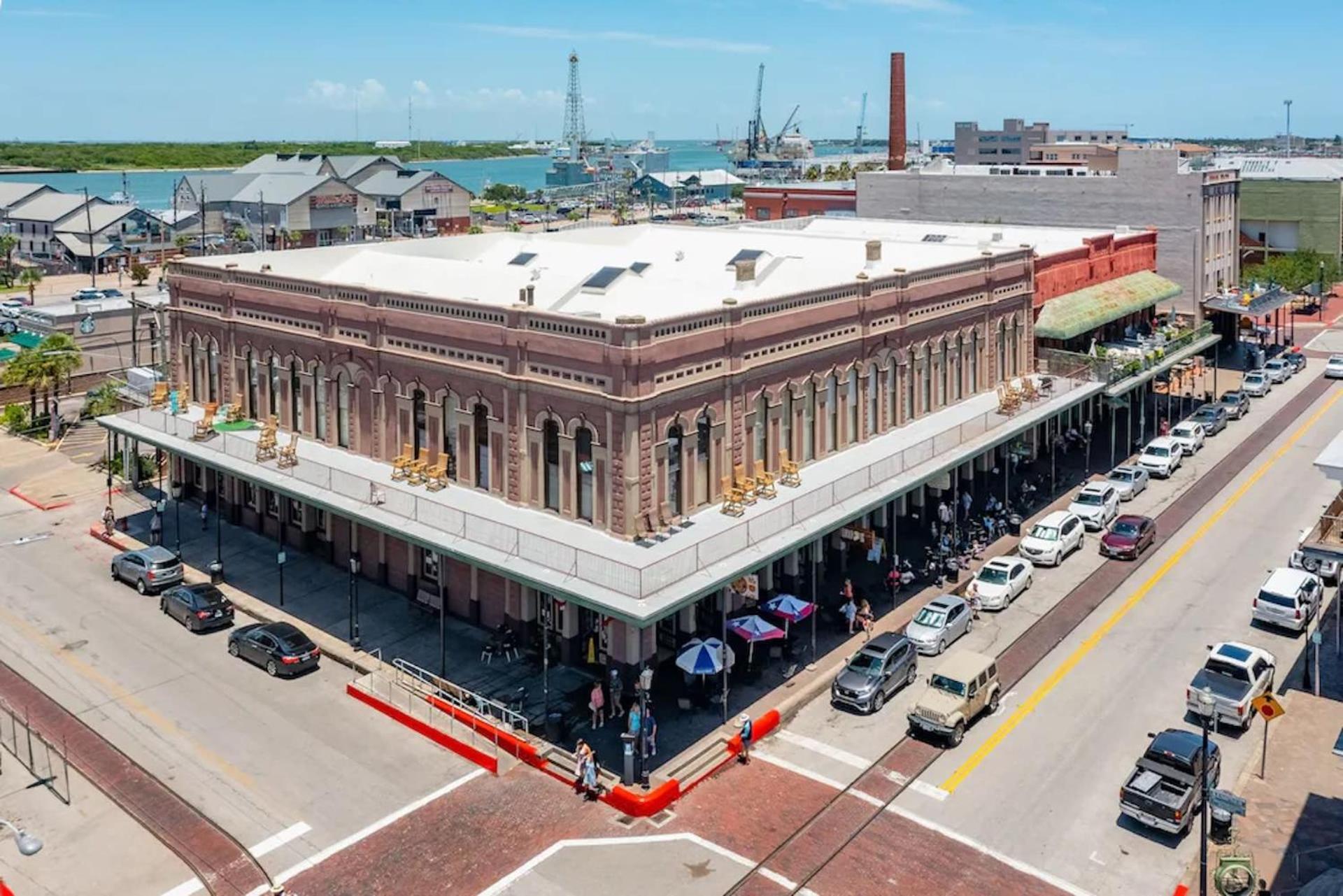 Ferienwohnung Historic Strand Lofts By 3Rd Coast Getaways Galveston Exterior foto