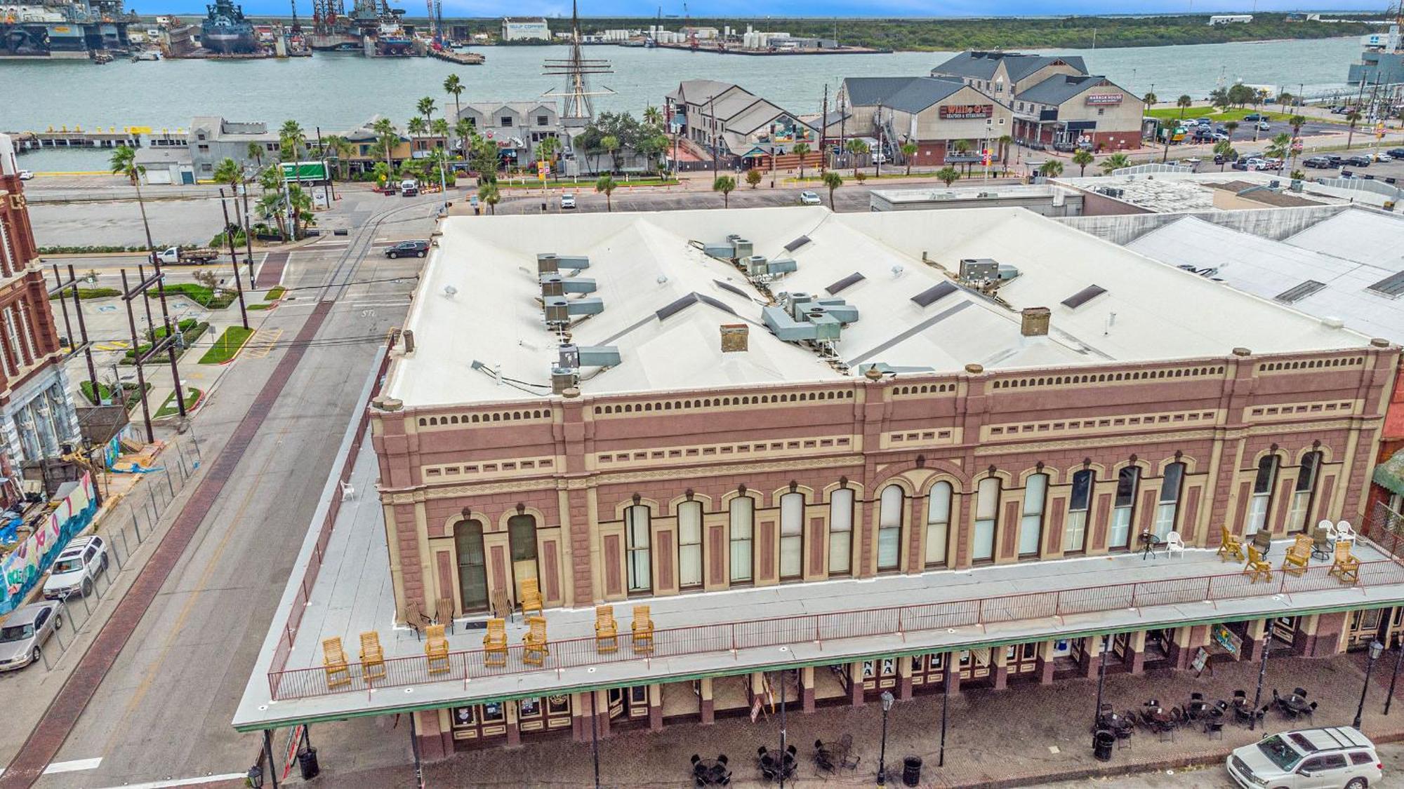 Ferienwohnung Historic Strand Lofts By 3Rd Coast Getaways Galveston Exterior foto