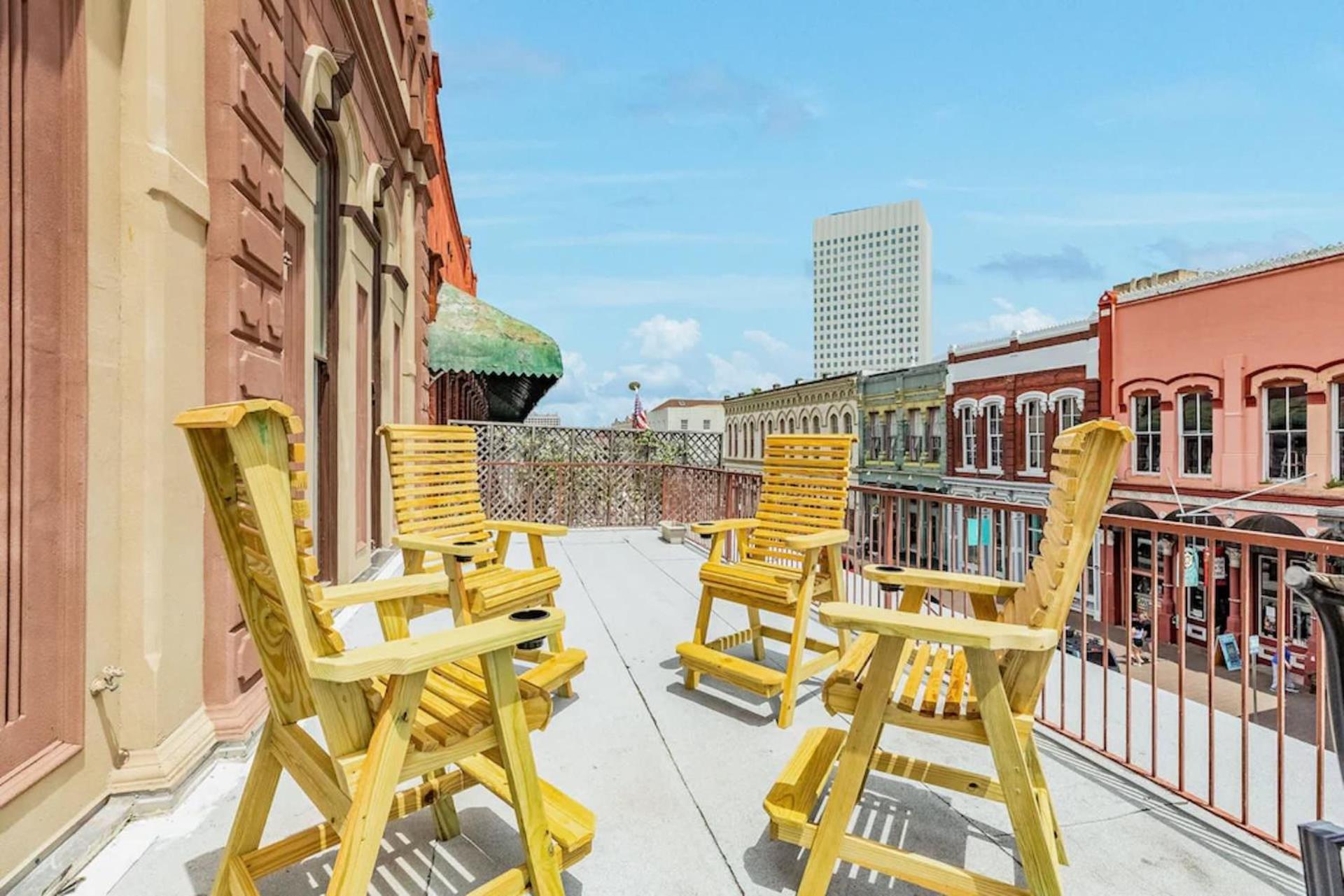 Ferienwohnung Historic Strand Lofts By 3Rd Coast Getaways Galveston Exterior foto